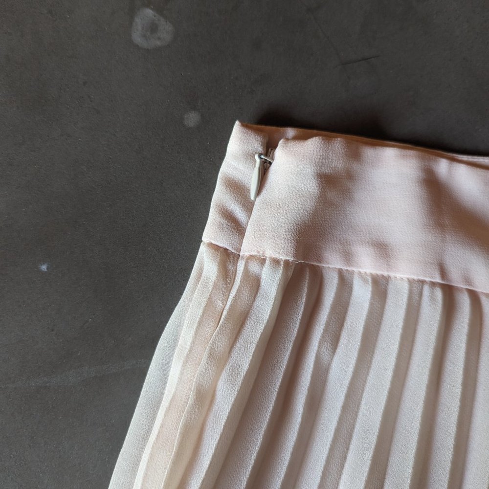 Sézane Dino Skirt | Nude (pale pink blush) - Picture 15 of 16